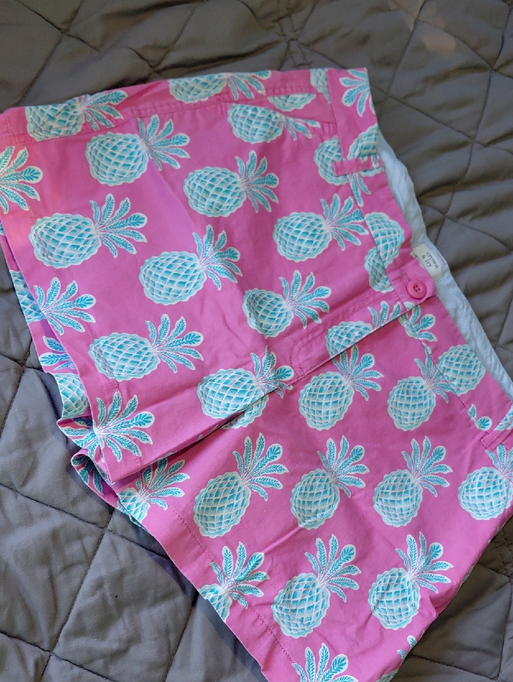 NWOT crown & ivy Pink Pineapple-Accent Shorts